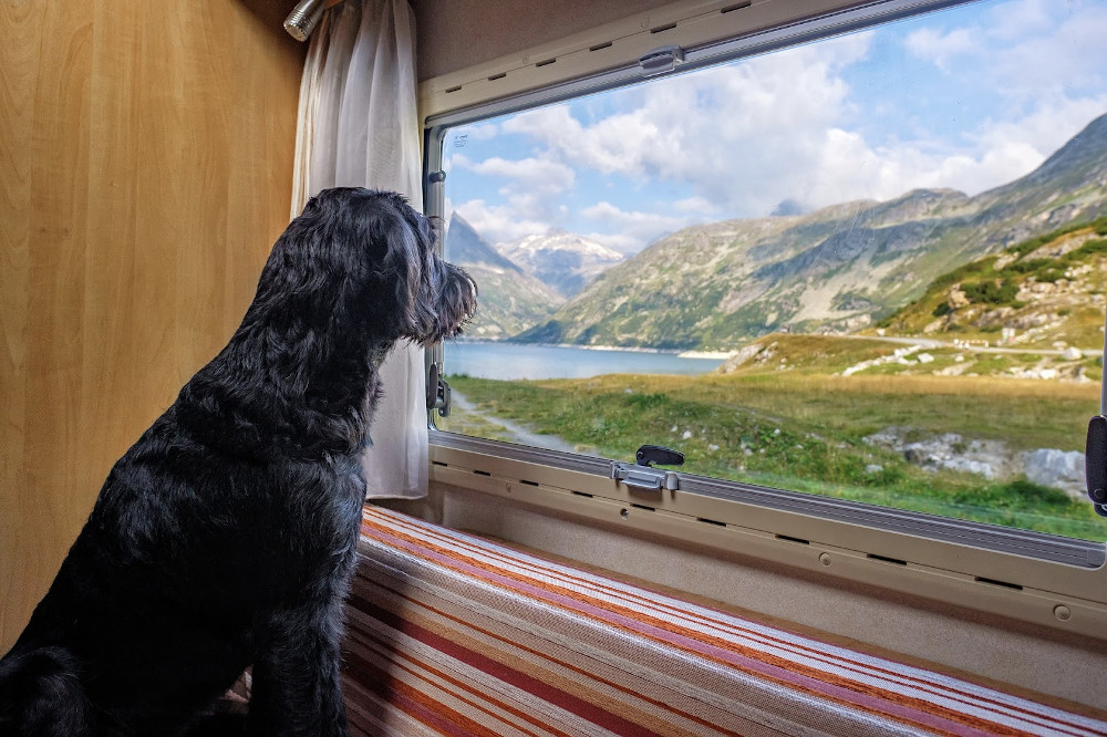 Why Holiday In Your own Caravan Or Motorhome? 3 Top Reasons! Here we tow